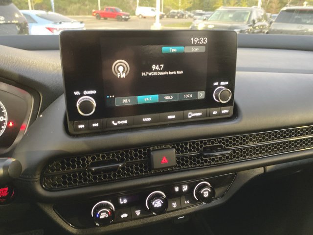 Used 2025 Honda HR-V LX image 11