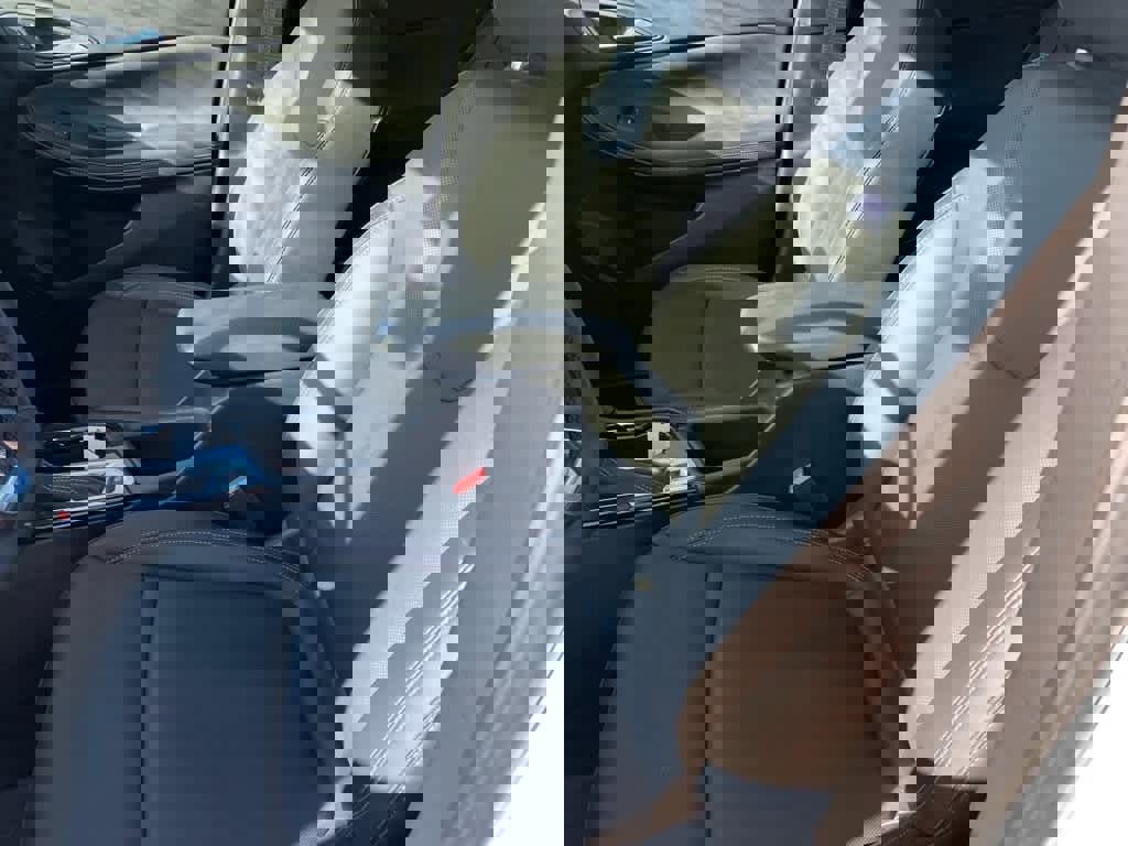 Certified 2024 Buick Encore GX Sport Touring image 18