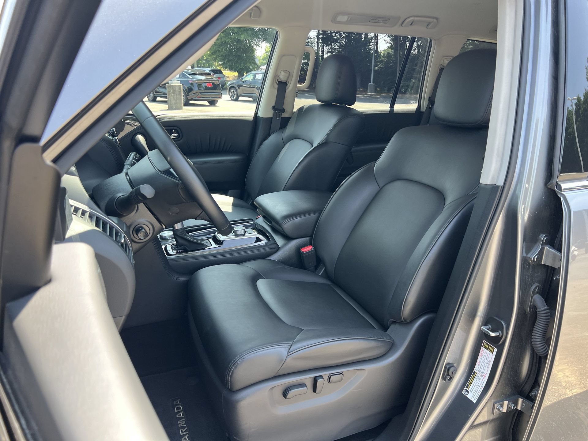 Certified 2024 Nissan Armada SV w/ Cargo Package AWD/4WD image 17