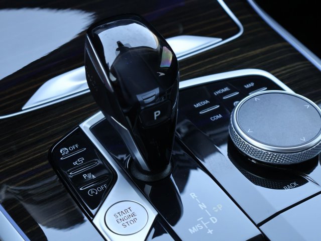 Used 2020 BMW X7 xDrive40i w/ Premium Package AWD/4WD image 18
