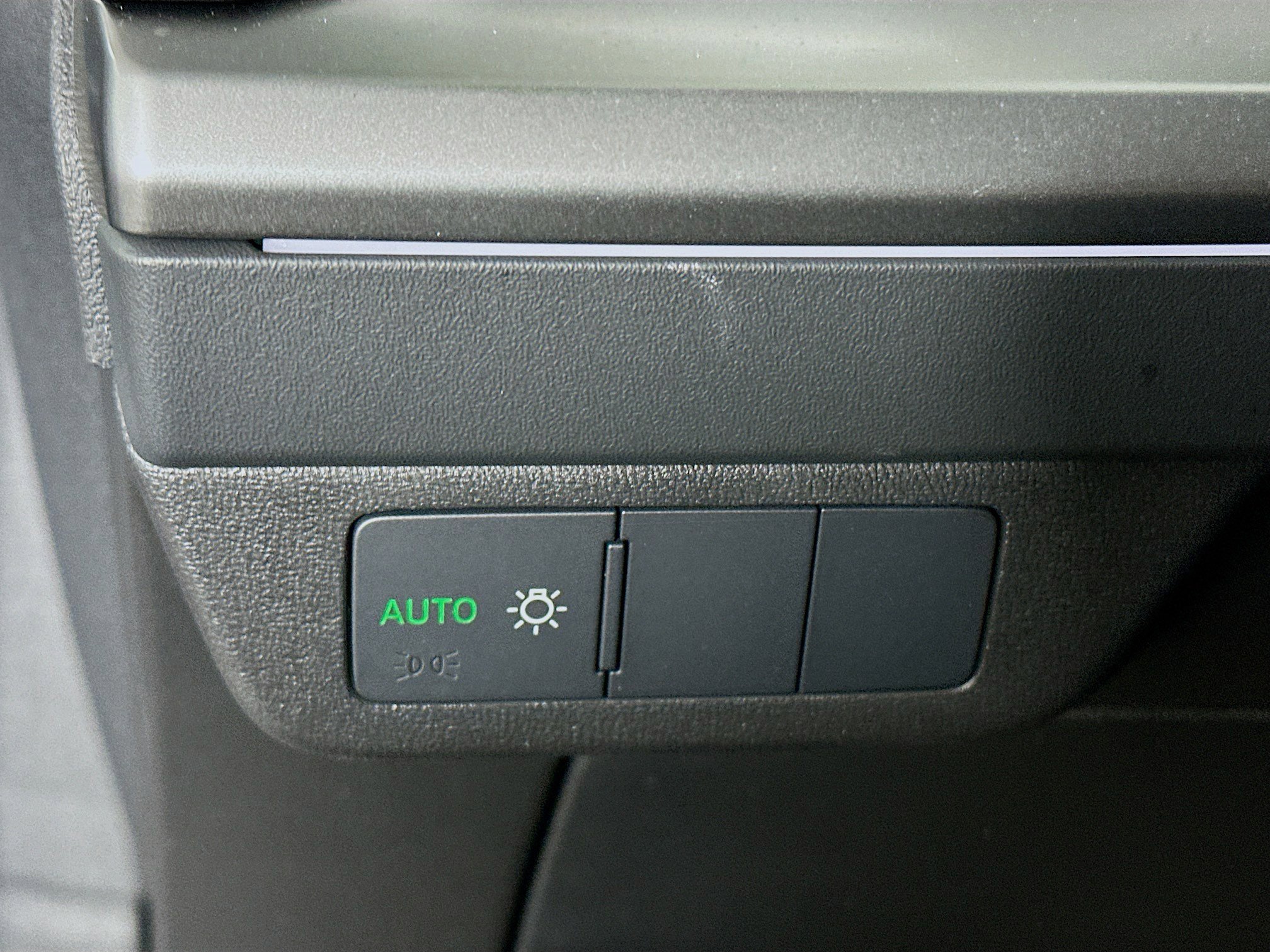 Used 2023 Audi Q4 e-tron Premium w/ Convenience Package image 15