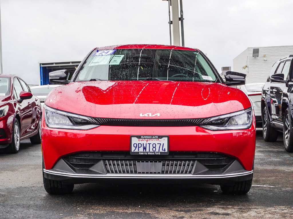 Certified 2024 Kia EV6 Light RWD image 2