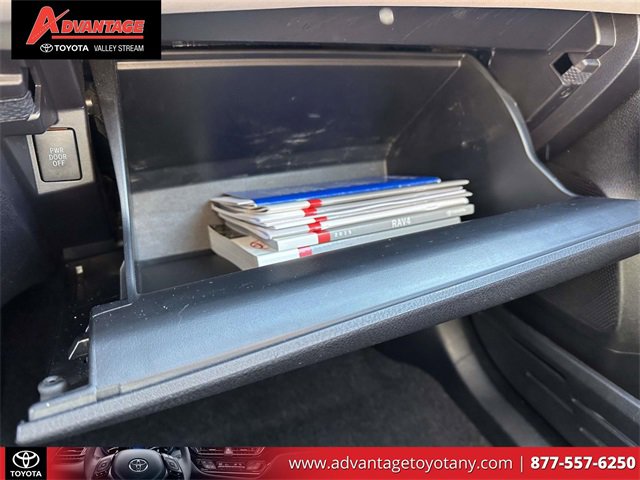 Used 2015 Toyota RAV4 Limited image 35