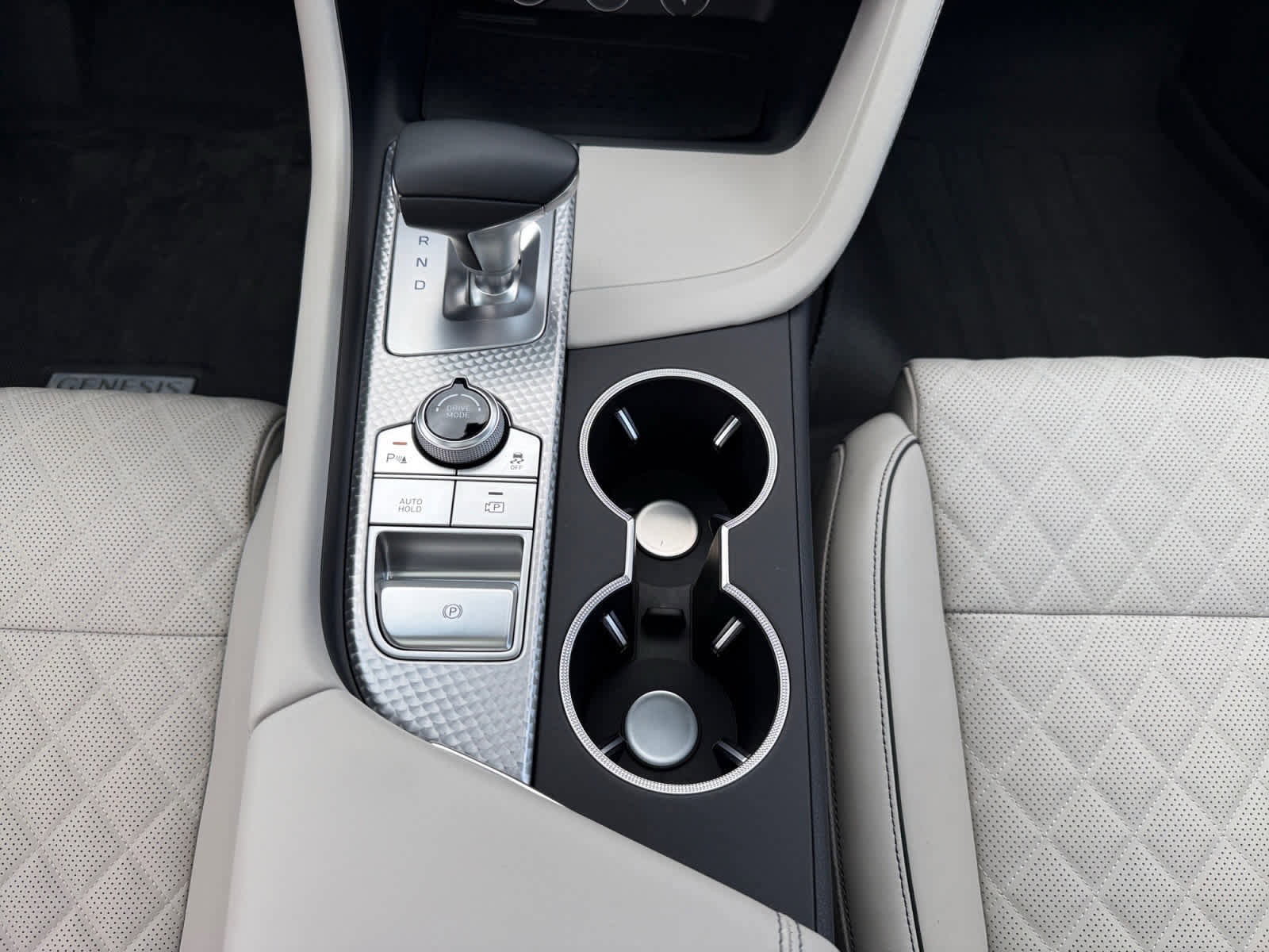 Used 2022 Genesis G70 3.3T w/ Sport Prestige Package image 14