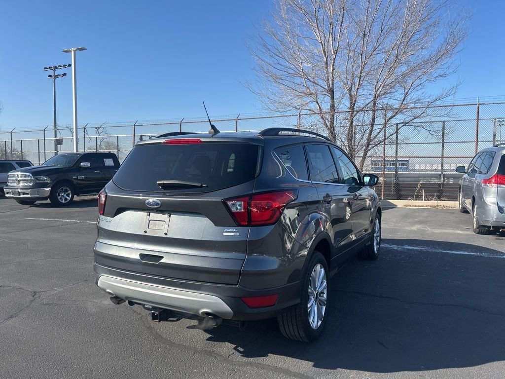Used 2019 Ford Escape SEL image 4