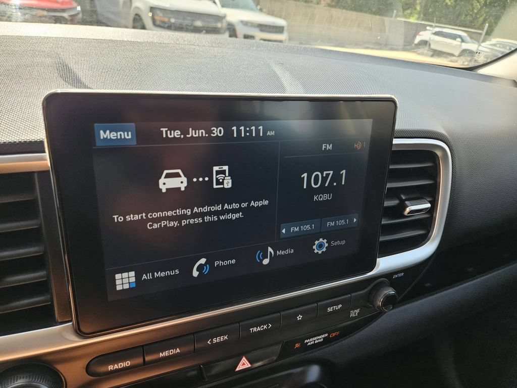Used 2025 Hyundai Venue SEL FWD image 20