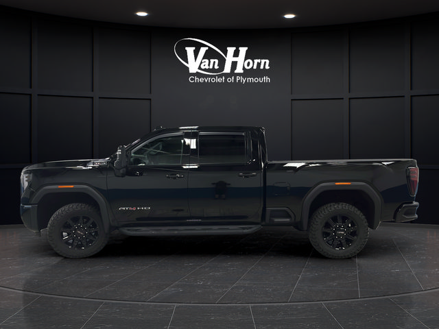 Used 2026 GMC Sierra 2500 AT4 AWD/4WD image 4