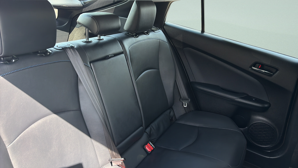 Used 2016 Toyota Prius Three Touring FWD image 17