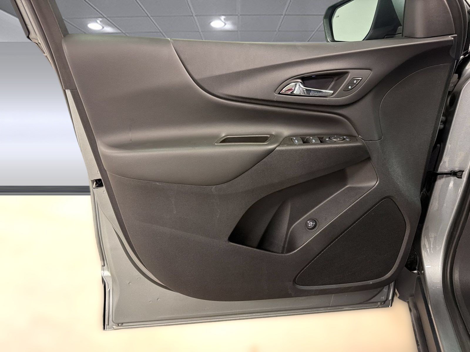 Used 2023 Chevrolet Equinox LT FWD image 22
