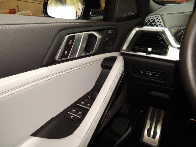 Used 2026 BMW X6 M60i image 31