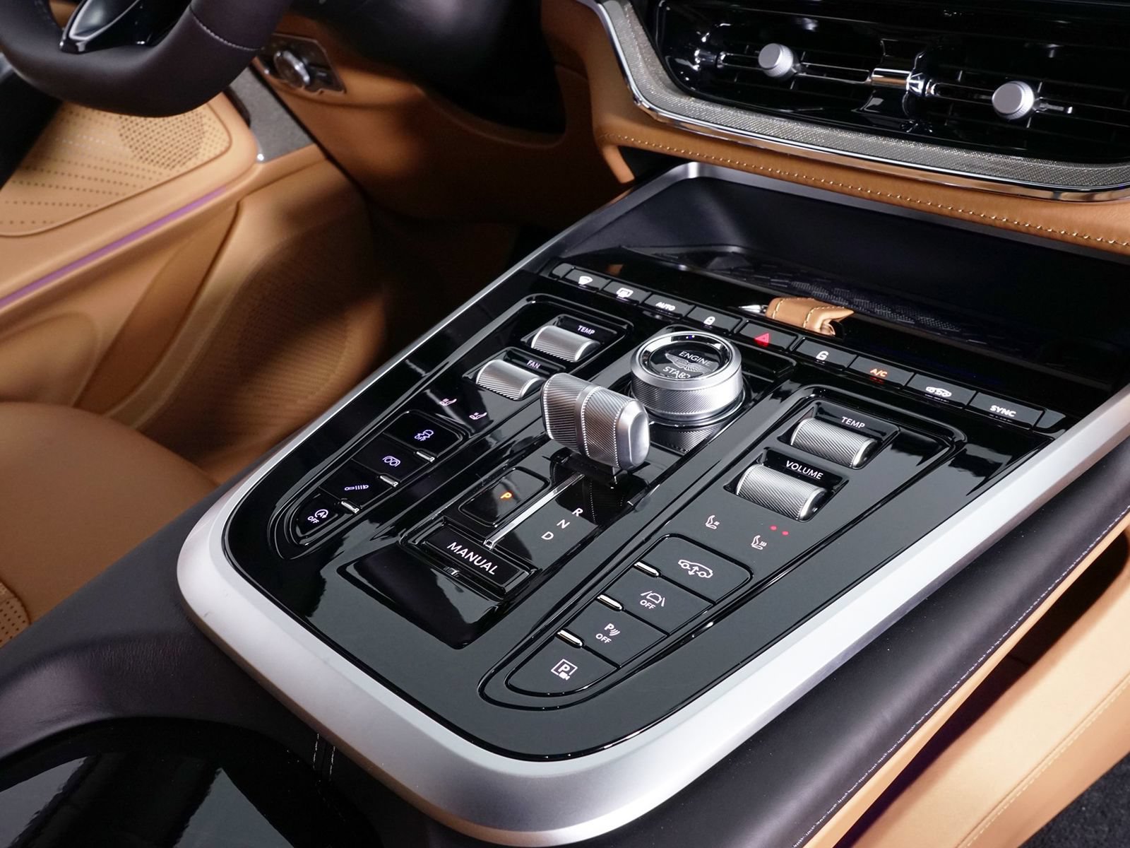 New 2026 Aston Martin DBX 707 AWD/4WD image 31