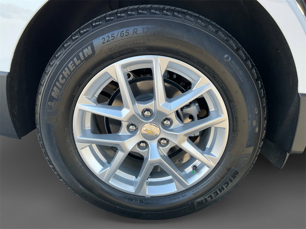 Used 2022 Chevrolet Equinox LT w/ Driver Convenience Package image 10