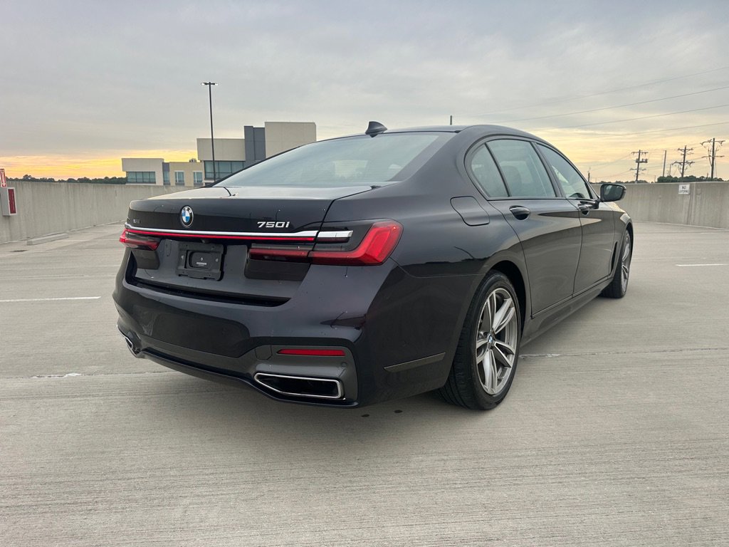 Used 2020 BMW 750i xDrive w/ Executive Package AWD/4WD image 4