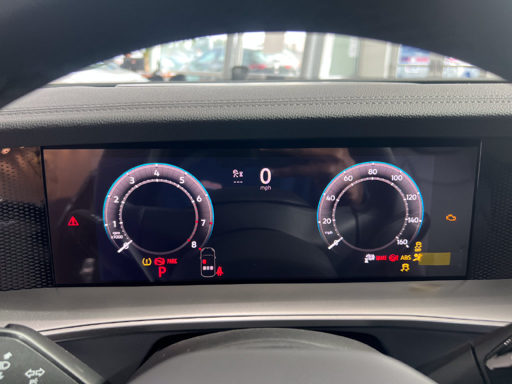 New 2026 Volkswagen Tiguan SE R-Line FWD image 16