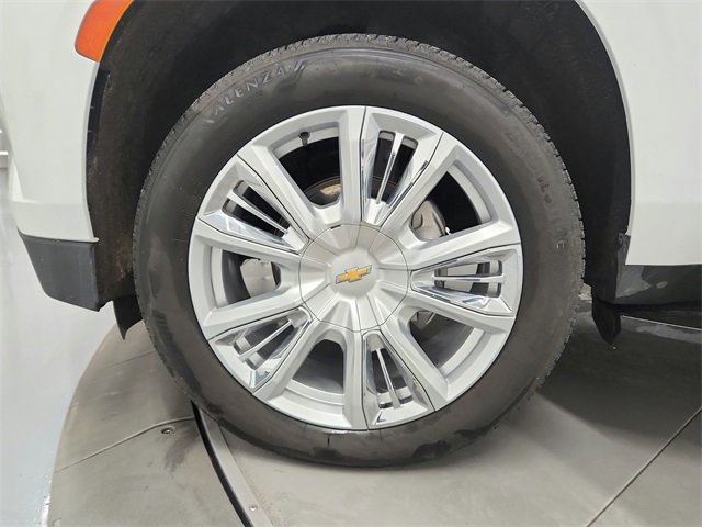 Used 2023 Chevrolet Suburban High Country image 18