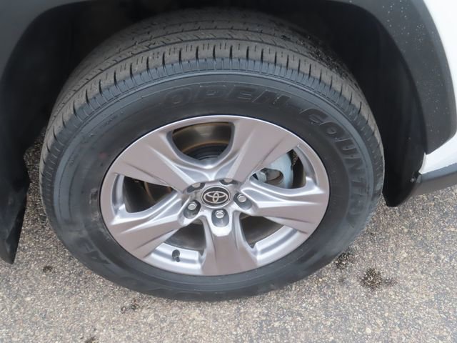 Used 2023 Toyota RAV4 XLE w/ Convenience Package AWD/4WD image 13