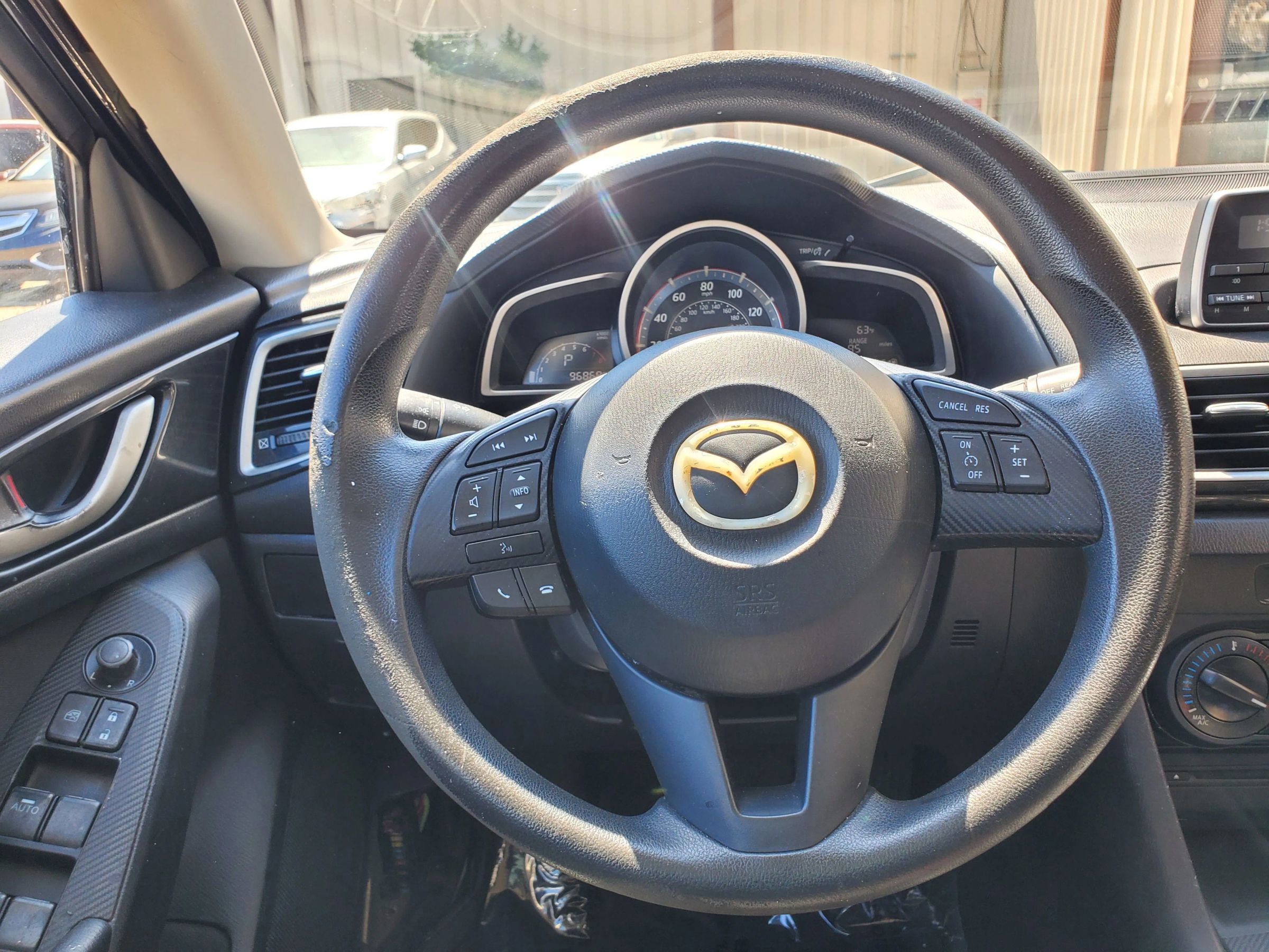 Used 2014 MAZDA MAZDA3 i Sport image 27