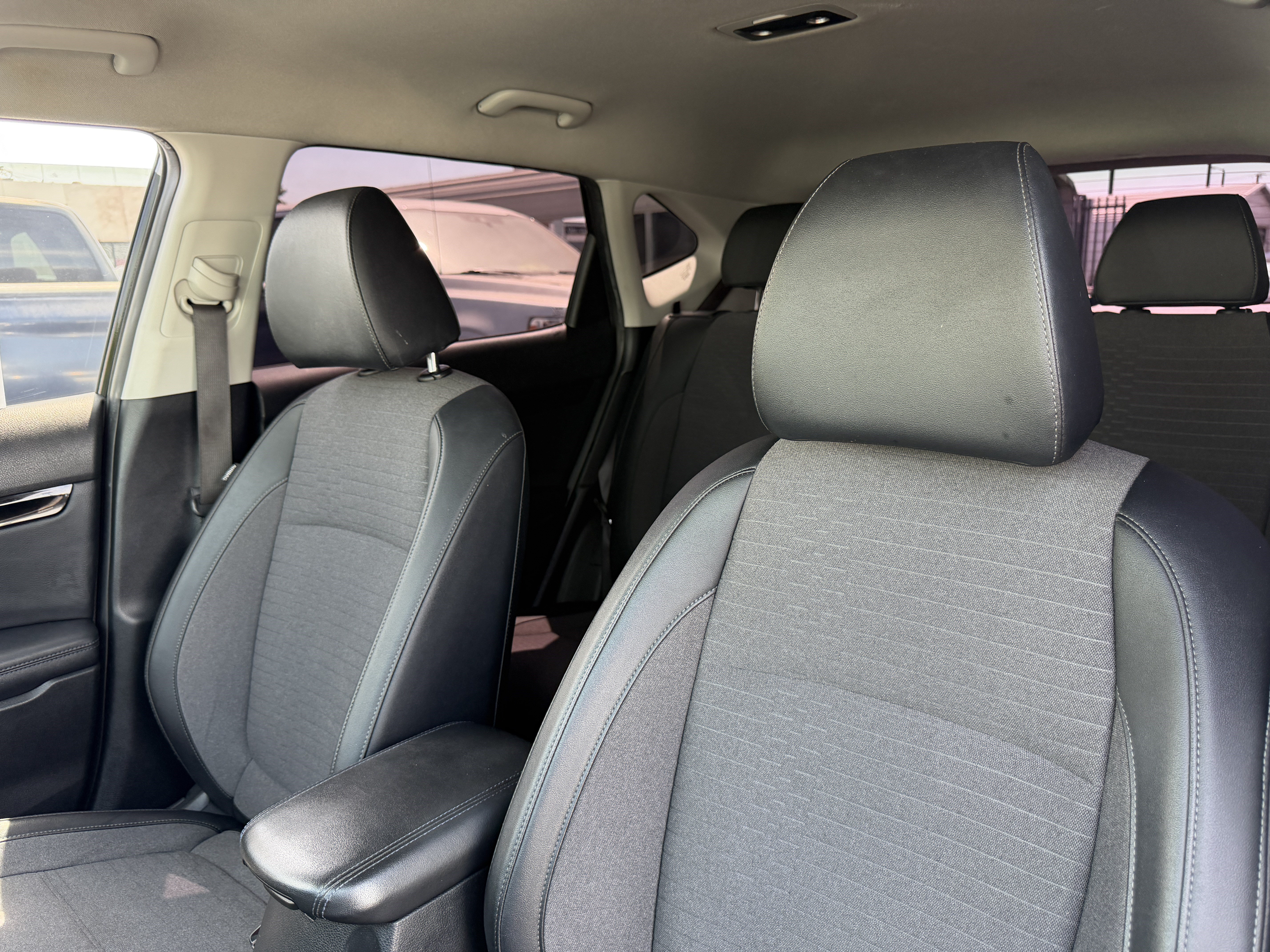 Used 2023 Kia Seltos S FWD image 16