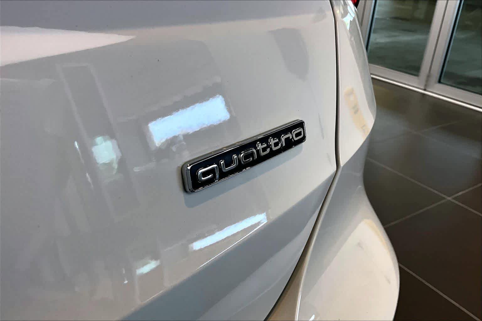 Certified 2024 Audi Q3 2.0T Premium w/ Convenience Package AWD/4WD image 10