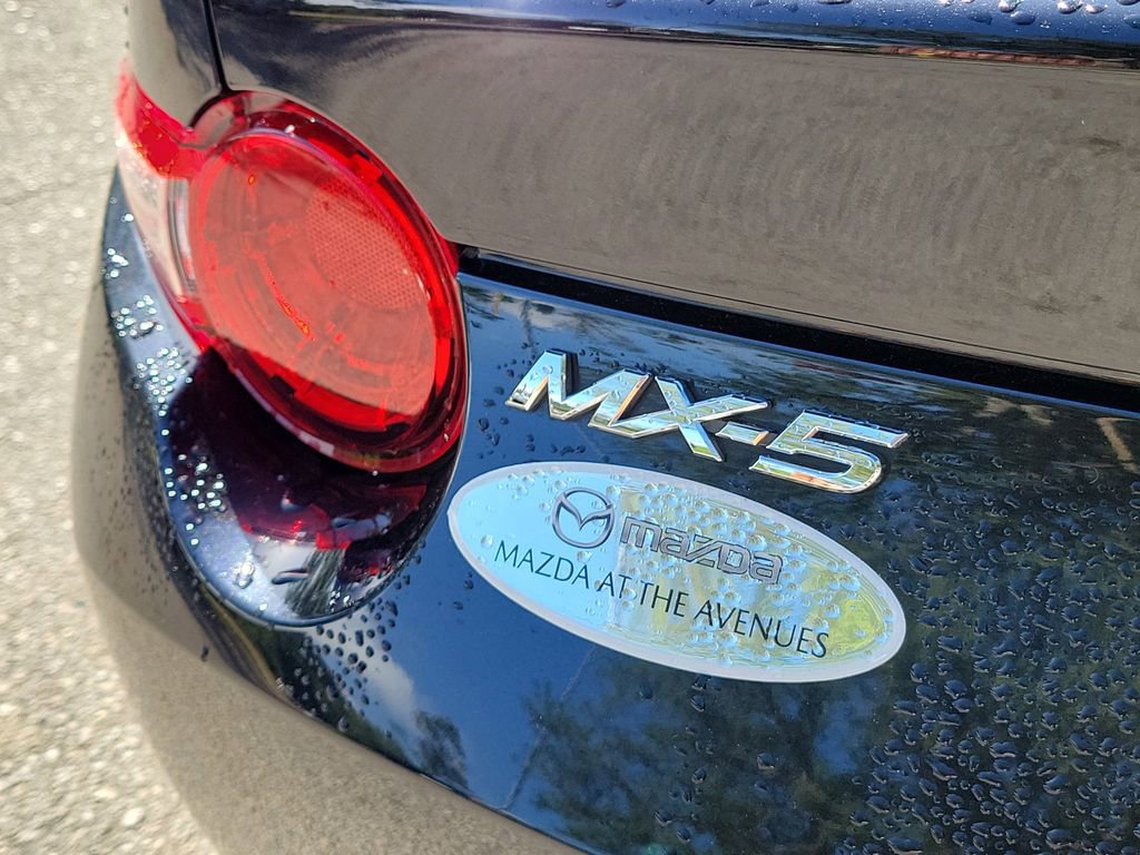 Used 2019 MAZDA MX-5 Miata RF Grand Touring RWD image 7