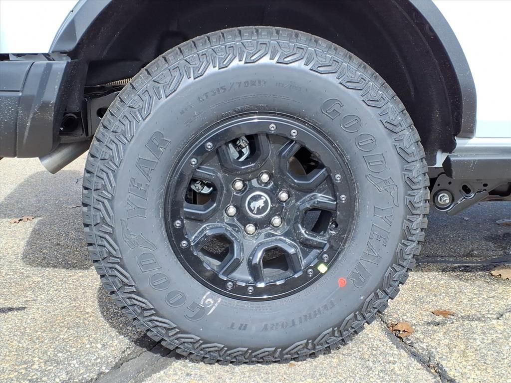 New 2026 Ford Bronco Badlands image 6