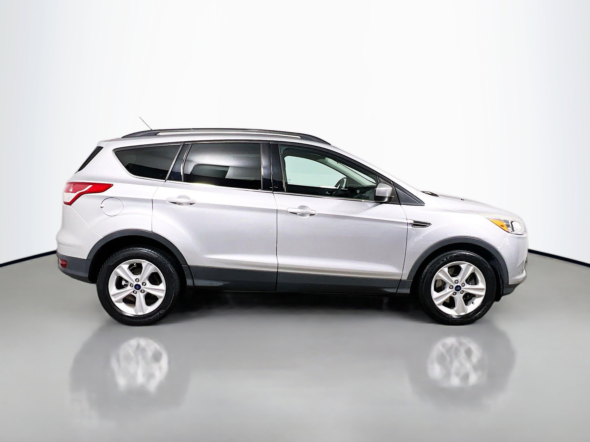 Used 2014 Ford Escape SE w/ Equipment Group 201A image 3