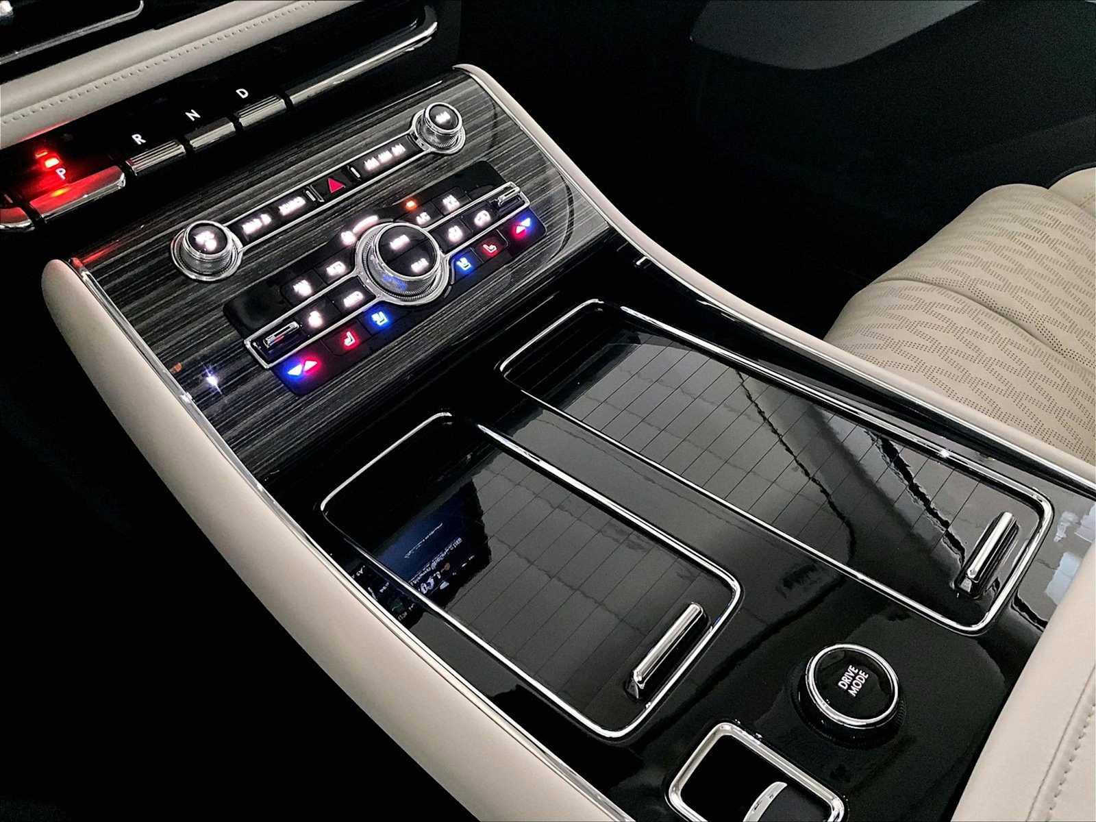 Used 2024 Lincoln Aviator Black Label AWD/4WD image 20