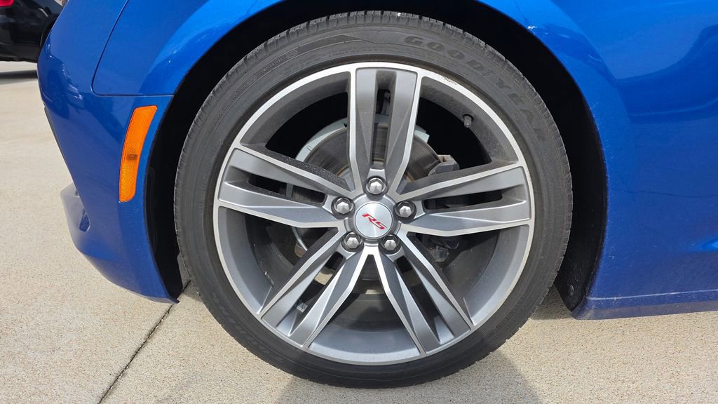 Used 2016 Chevrolet Camaro LT w/ RS Package RWD image 10