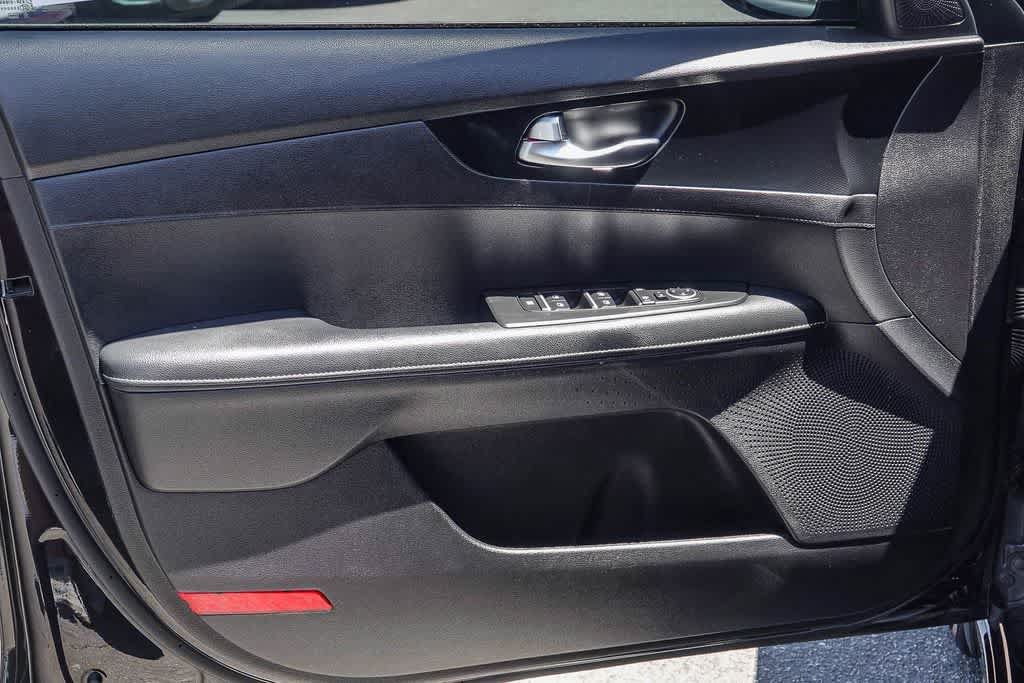 Used 2023 Kia Forte GT-Line FWD image 19