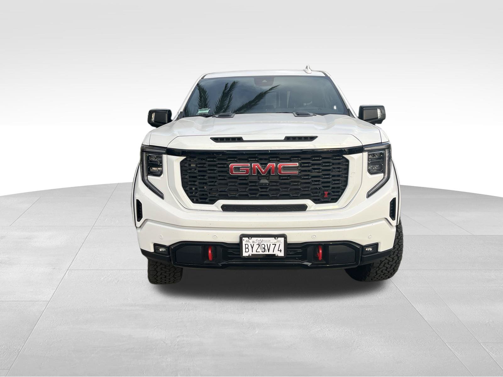Used 2022 GMC Sierra 1500 AT4 w/ AT4 Premium Package AWD/4WD image 2