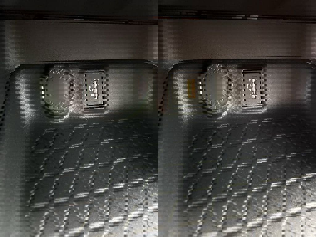 New 2025 Toyota RAV4 XLE image 8