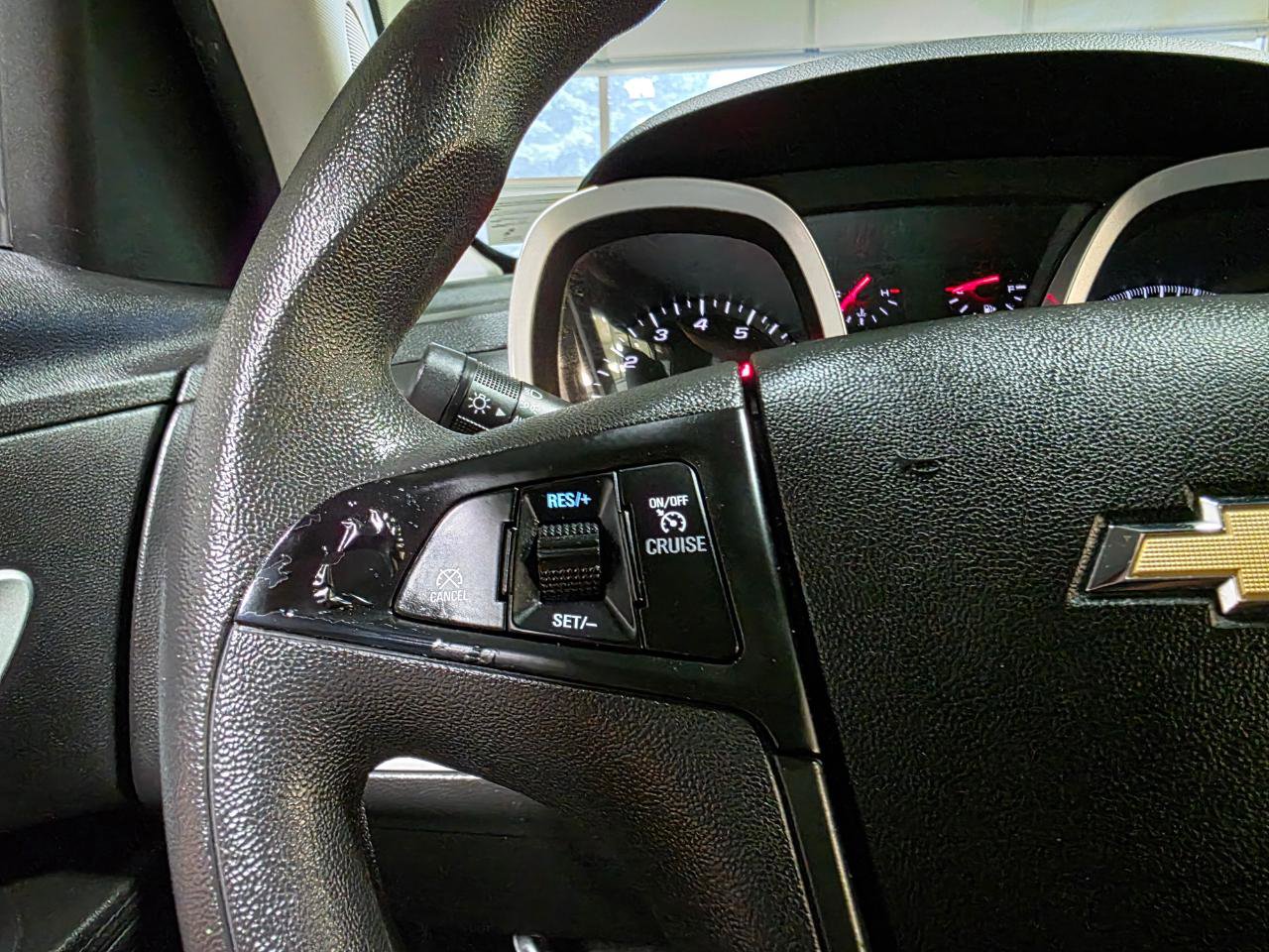 Used 2016 Chevrolet Equinox LS AWD/4WD image 29