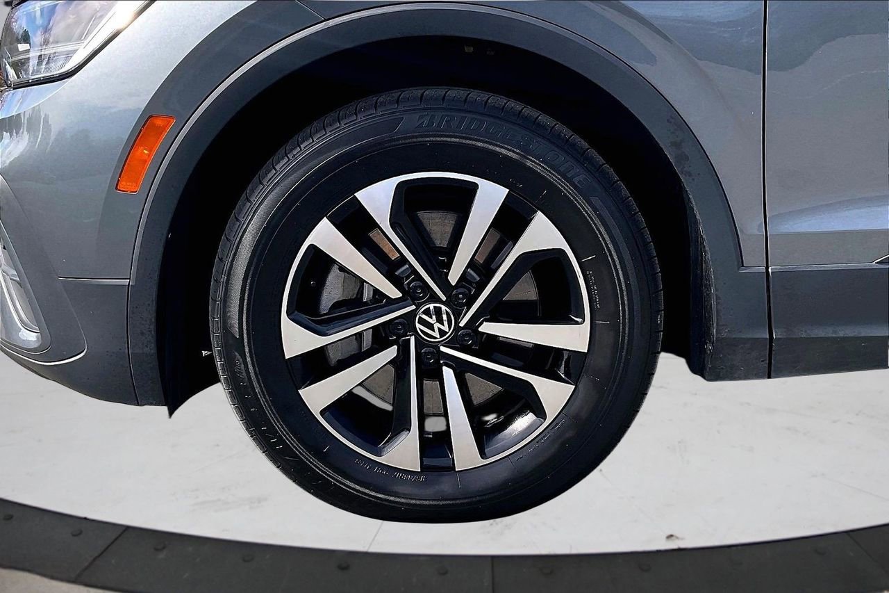 Used 2024 Volkswagen Tiguan S image 34