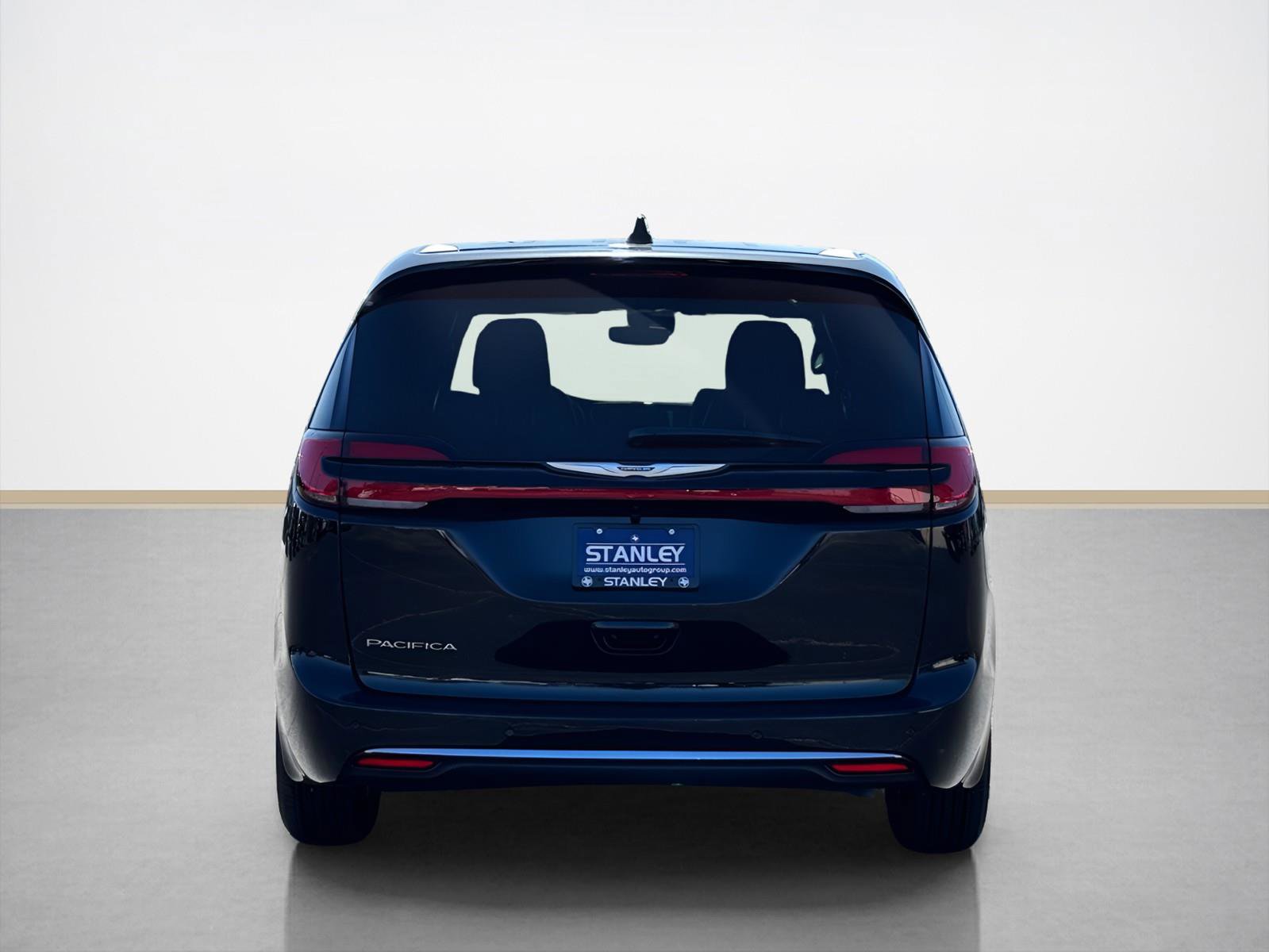 New 2026 Chrysler Pacifica Select image 6