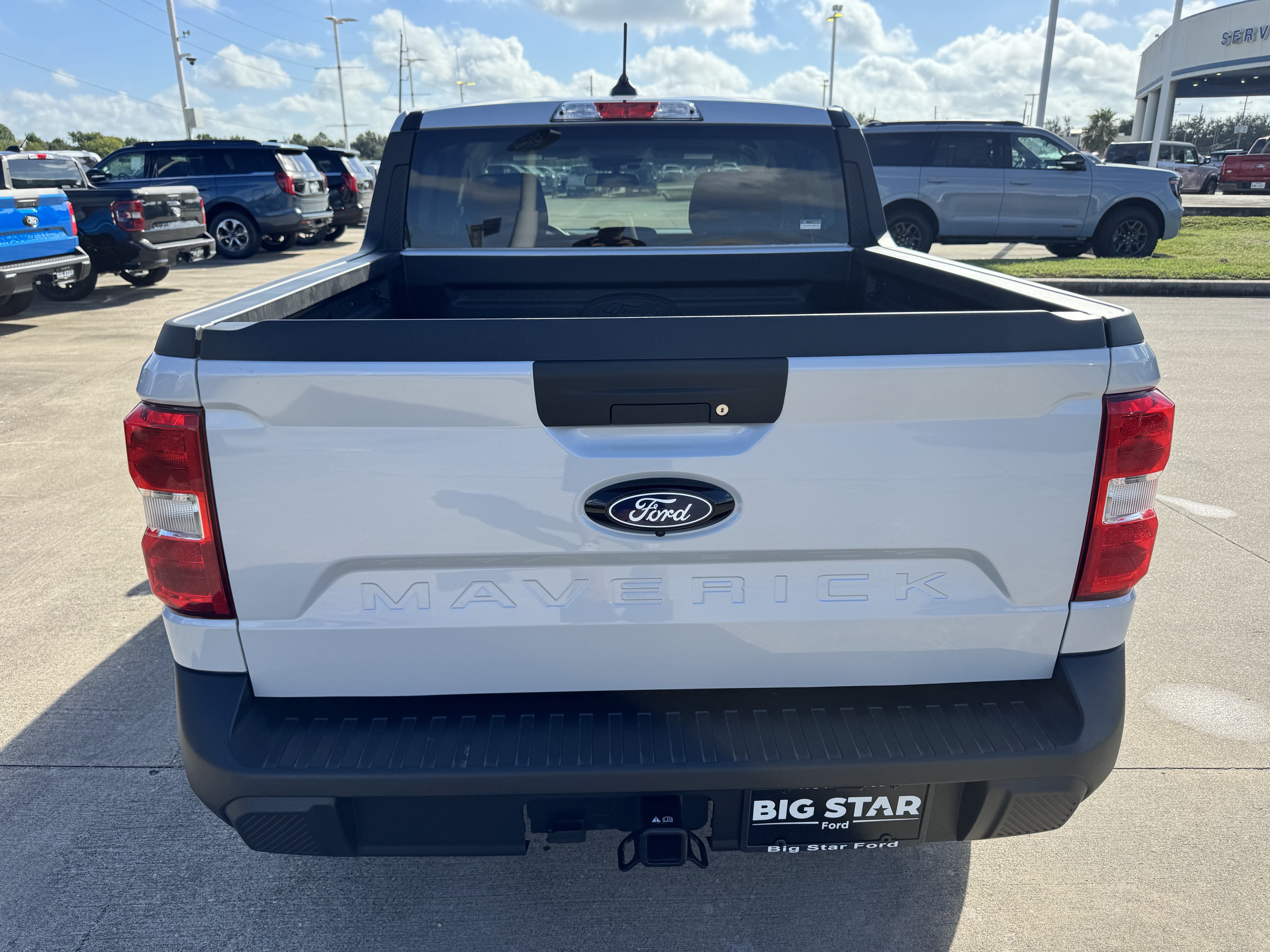 New 2026 Ford Maverick XLT w/ XLT Luxury Package FWD image 7