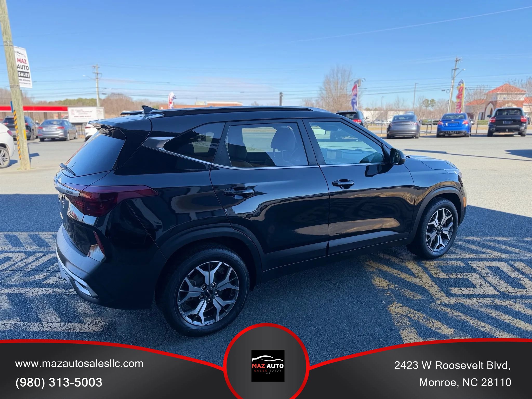 Used 2022 Kia Seltos EX image 4