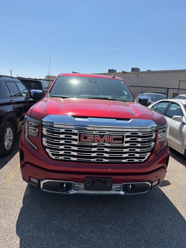 Used 2024 GMC Sierra 1500 Denali image 2