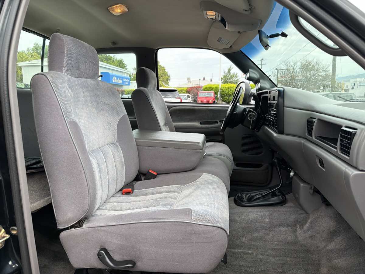 Used 1996 Dodge Ram 3500 Truck 4x4 Club Cab image 16