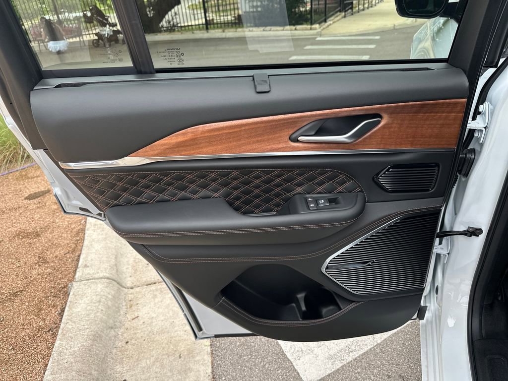 New 2026 Jeep Grand Cherokee Summit AWD/4WD image 31