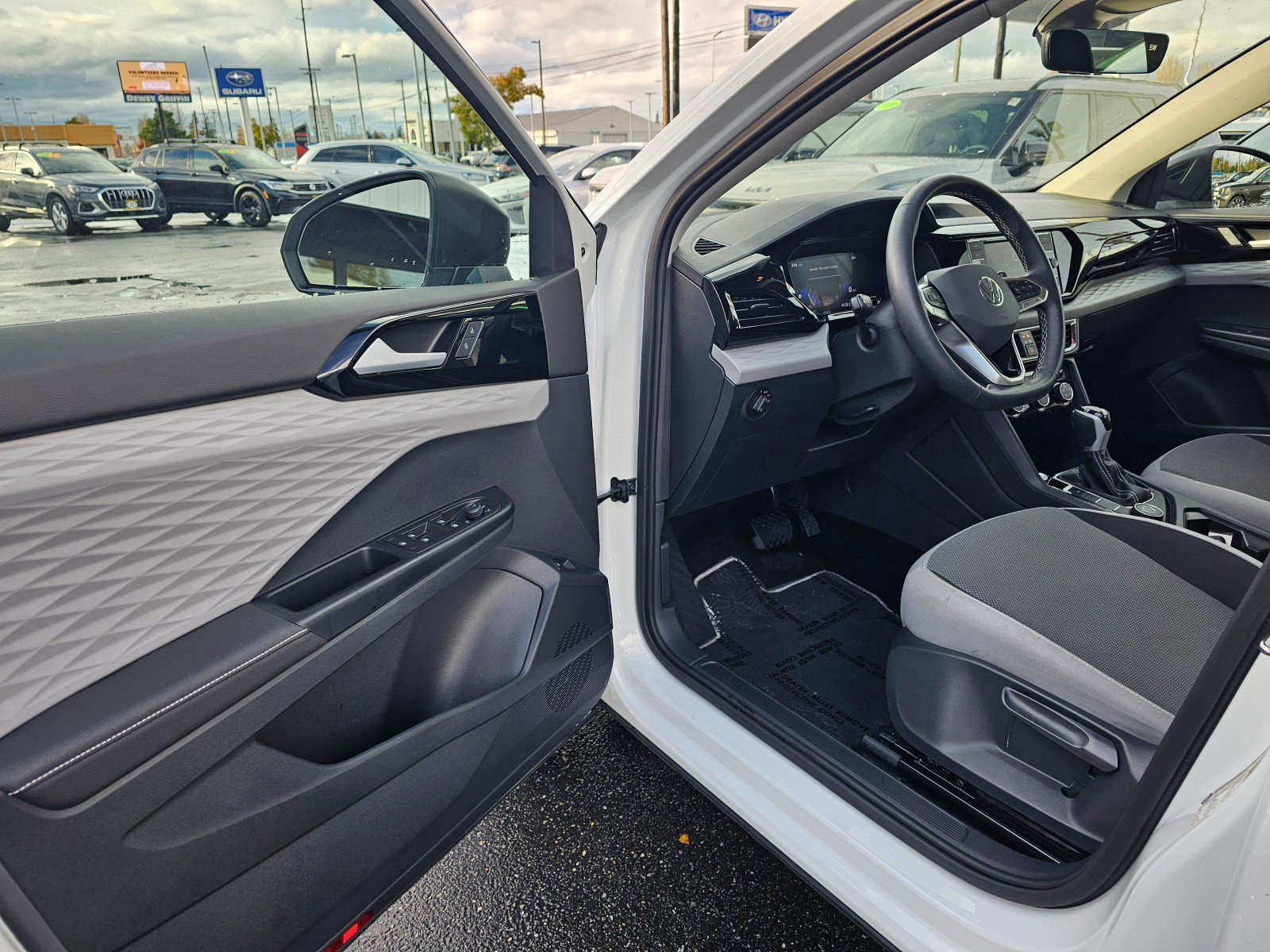 Used 2024 Volkswagen Taos S image 23