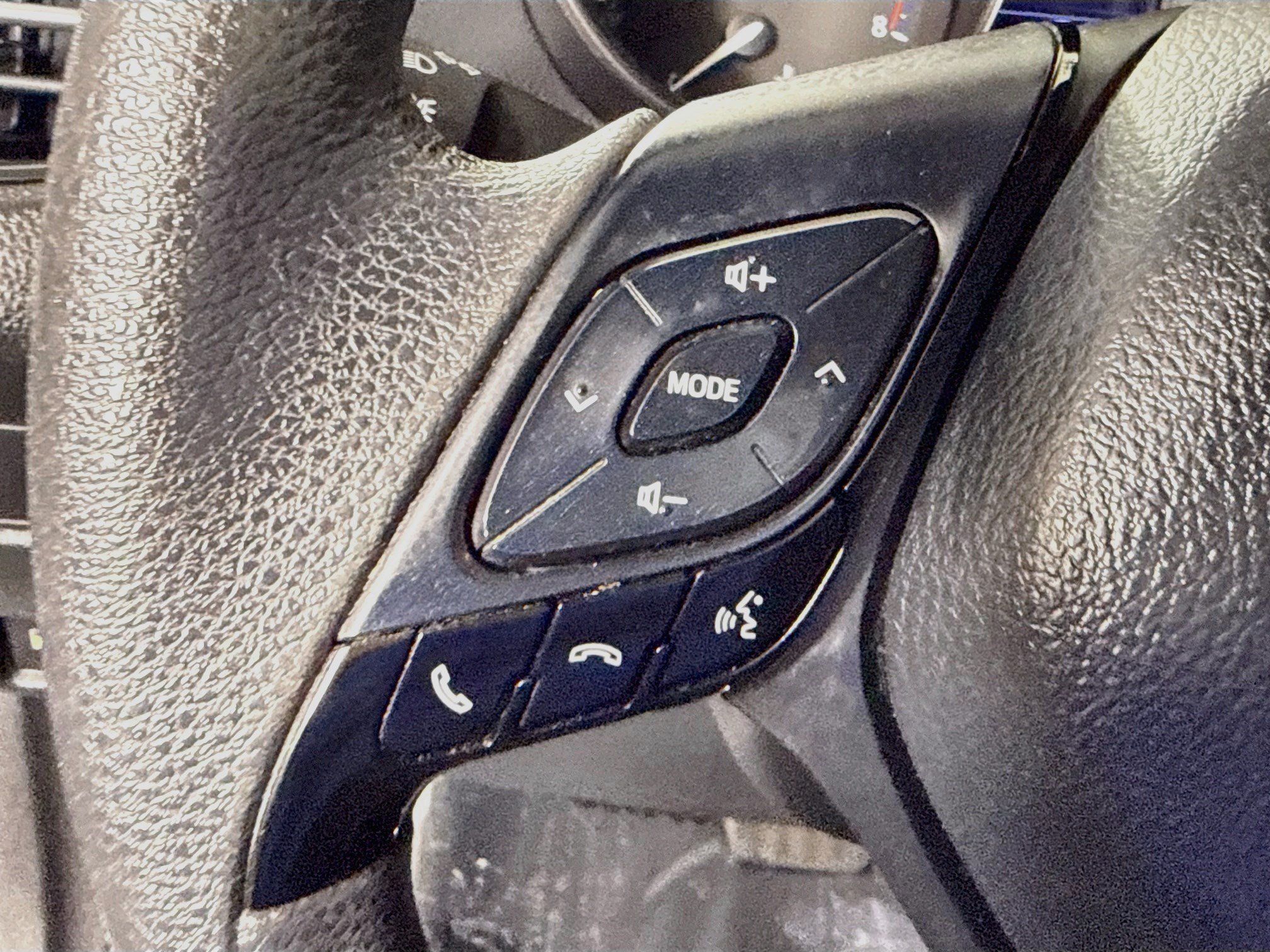 Used 2021 Toyota C-HR LE FWD image 14