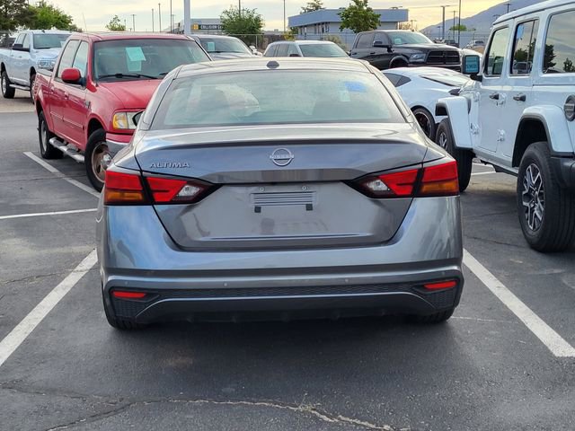 Used 2025 Nissan Altima 2.5 SV FWD image 8