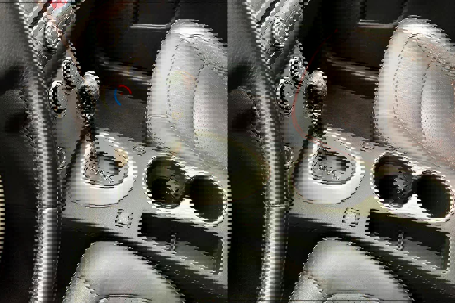 Used 2009 Nissan Rogue SL w/ Leather Pkg image 16