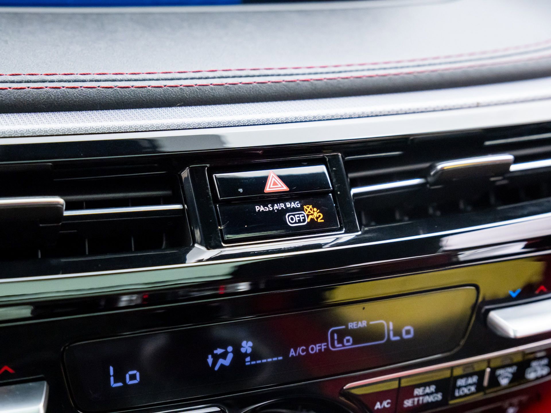 Used 2024 Acura MDX A-Spec image 28