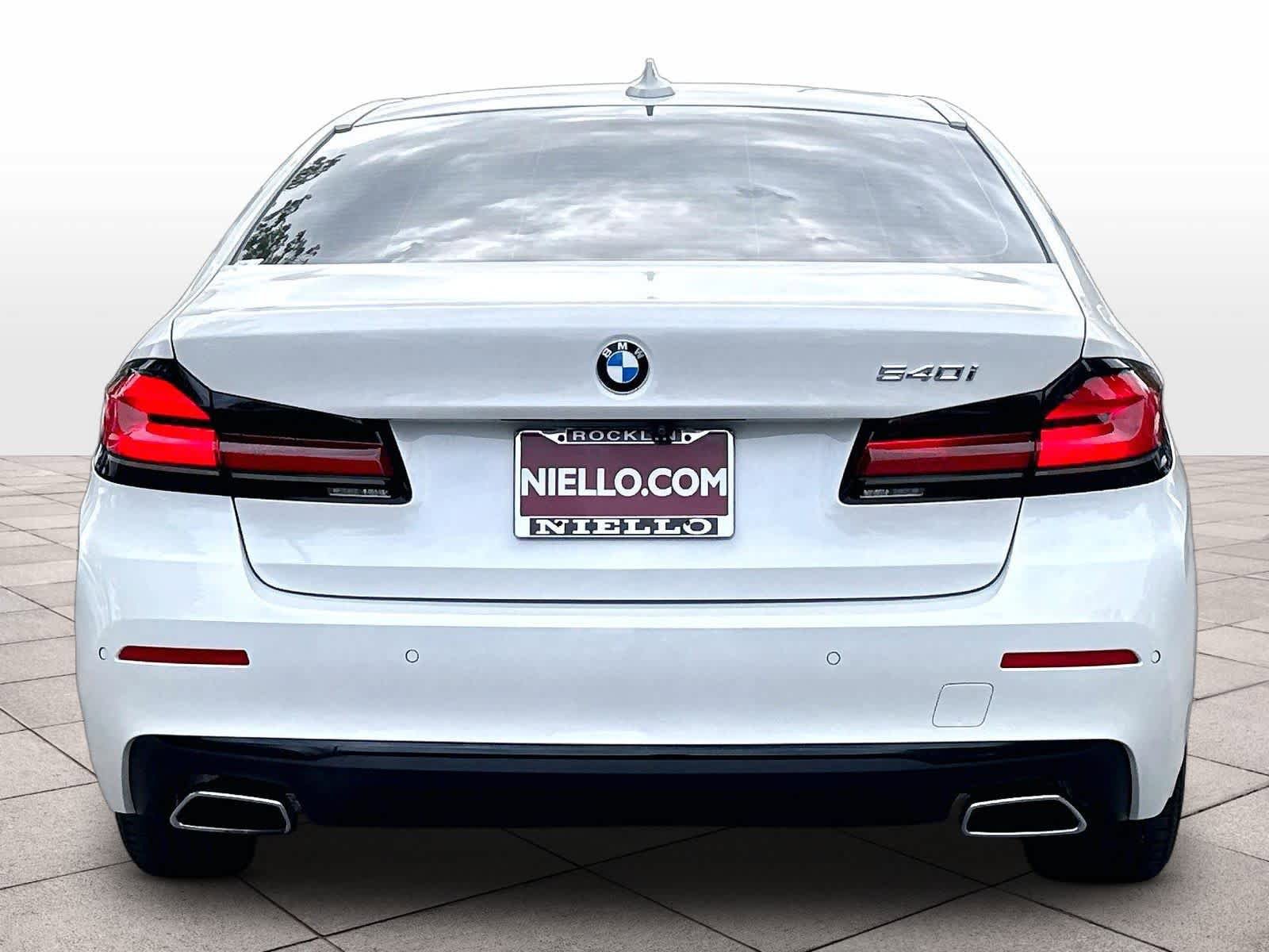 Used 2021 BMW 540i RWD image 7