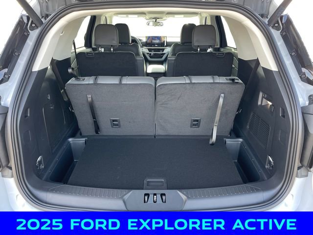 New 2025 Ford Explorer Active image 5