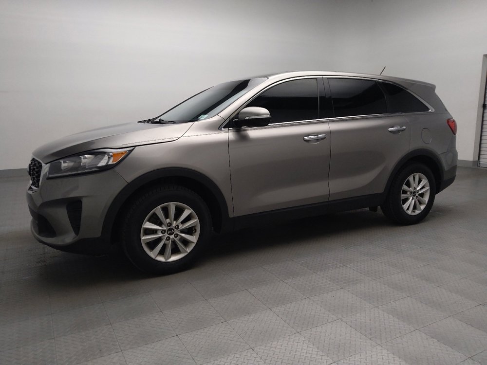 Used 2019 Kia Sorento LX image 2
