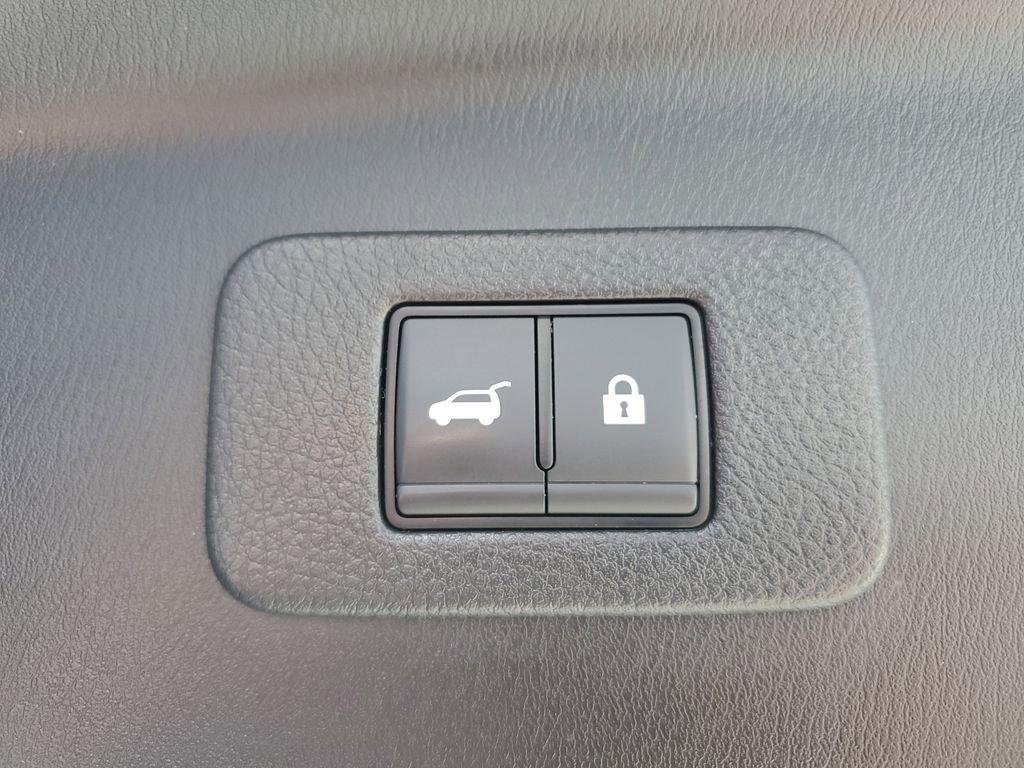 Used 2023 Nissan Armada SL w/ Cargo Package image 9