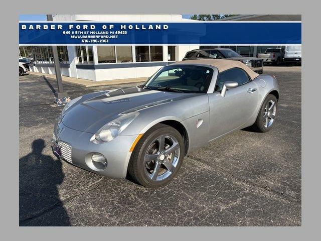 Used 2007 Pontiac Solstice Convertible w/ Premium Package RWD image 1