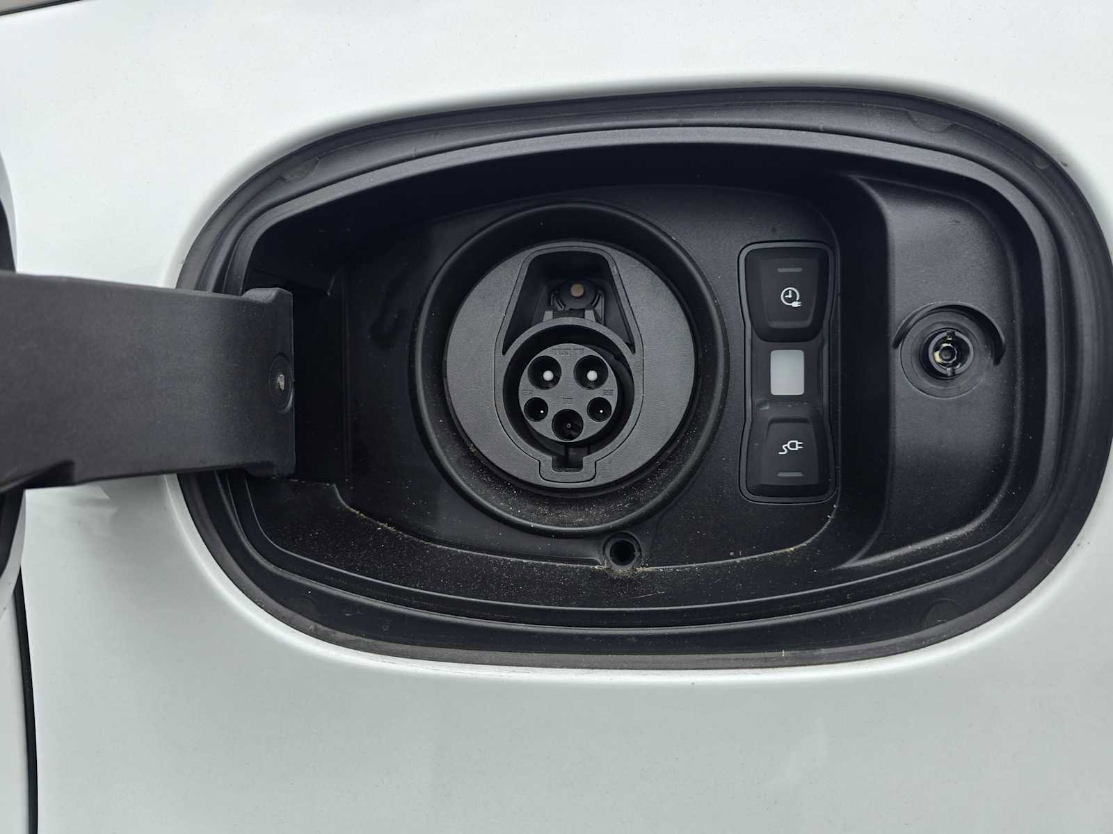 Used 2025 Porsche Cayenne Turbo image 19